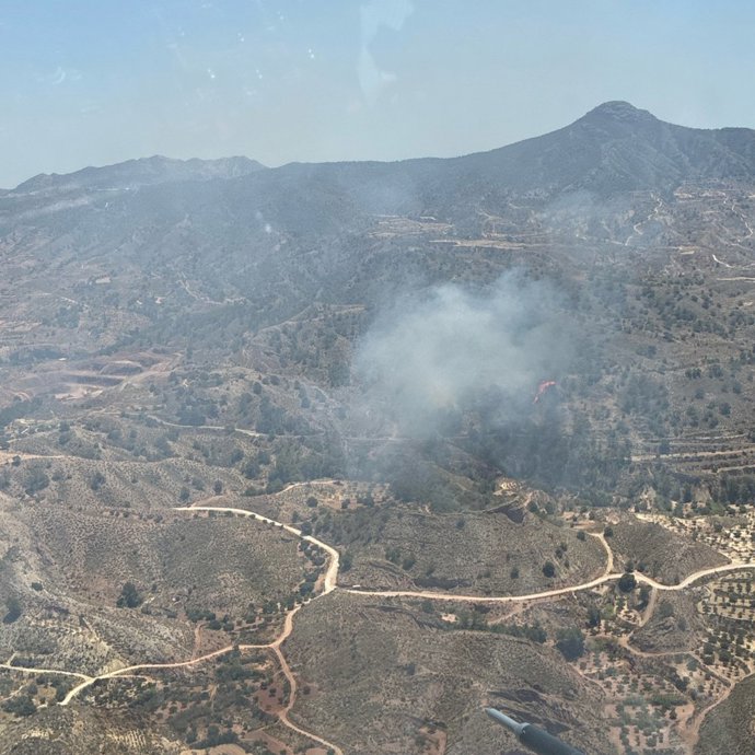 Incendio forestal declarado en la sierra de Macisvenda (Abanilla)