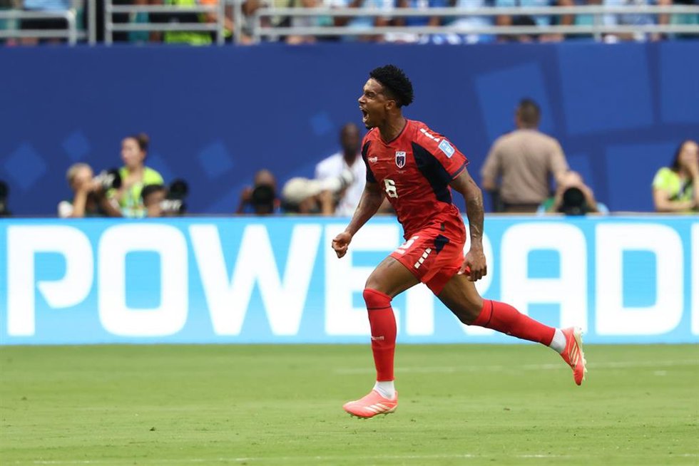 El futbolista caboverdiano Kevin Pina celebrando su gol contra Uruguay en el Mundial de Estados Unidos, México y Canadá de 2026