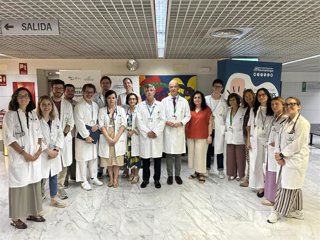 Foto de familia de participantes en la jornada  sensibilización sobre enfermedades reumáticas.