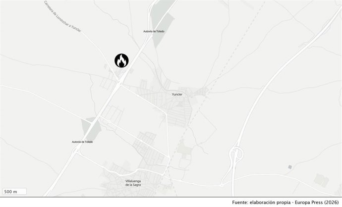 El incendio se ha desatado en una chatarrería de Yuncler.