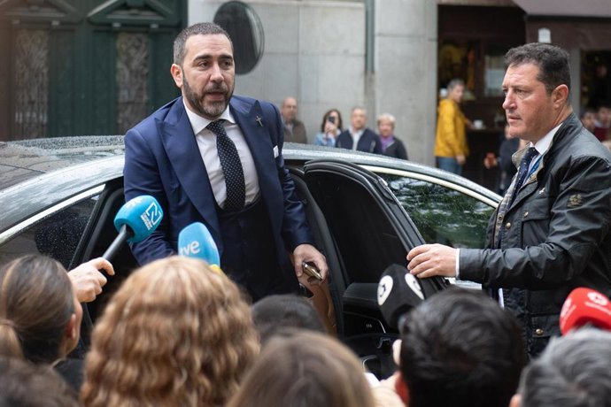 Archivo - El empresario Víctor de Aldama a su llegada al Tribunal Supremo, a 29 de abril de 2026, en Madrid (España). Los acusados se sientan desde el pasado 7 de abril en el banquillo del Tribunal Supremo por presuntas irregularidades en los contratos de