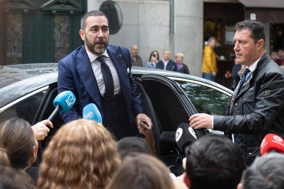 Archivo - El empresario Víctor de Aldama a su llegada al Tribunal Supremo, a 29 de abril de 2026, en Madrid (España). Los acusados se sientan desde el pasado 7 de abril en el banquillo del Tribunal Supremo por presuntas irregularidades en los contratos de