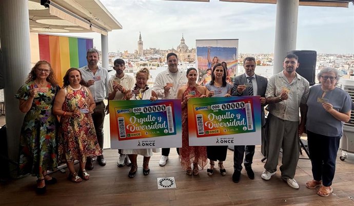 Imagen de la presentación del cupón de la ONCE dedicado al Orgullo Lgtbiqa+.