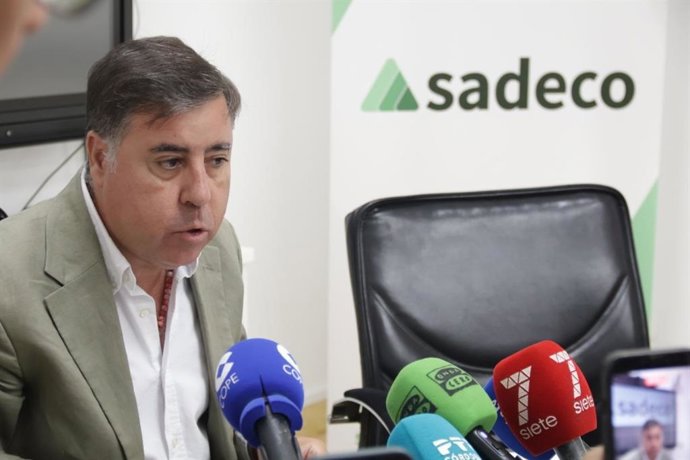 El presidente de la empresa municipal Saneamientos de Córdoba (Sadeco), Miguel Ruiz Madruga.