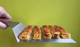 Foto: COMUNICADO: El Mundial impulsa el consumo de burek en Madrid entre aficionados balcánicos y turcos