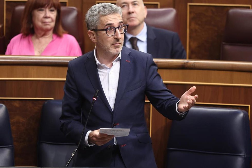 El ministro de Hacienda, Arcadi España, una sesión de control al Gobierno, en el Congreso de los Diputados, a 24 de junio de 2026, en Madrid (España). 
