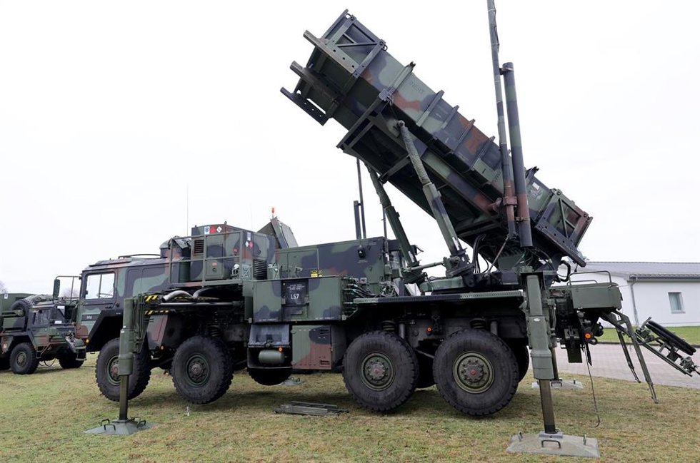 Archivo - Un lanzador del sistema Patriot es presentado durante un acto de prensa organizado por el Grupo de Misiles de Defensa Aérea 24, con motivo de la transferencia a Polonia.