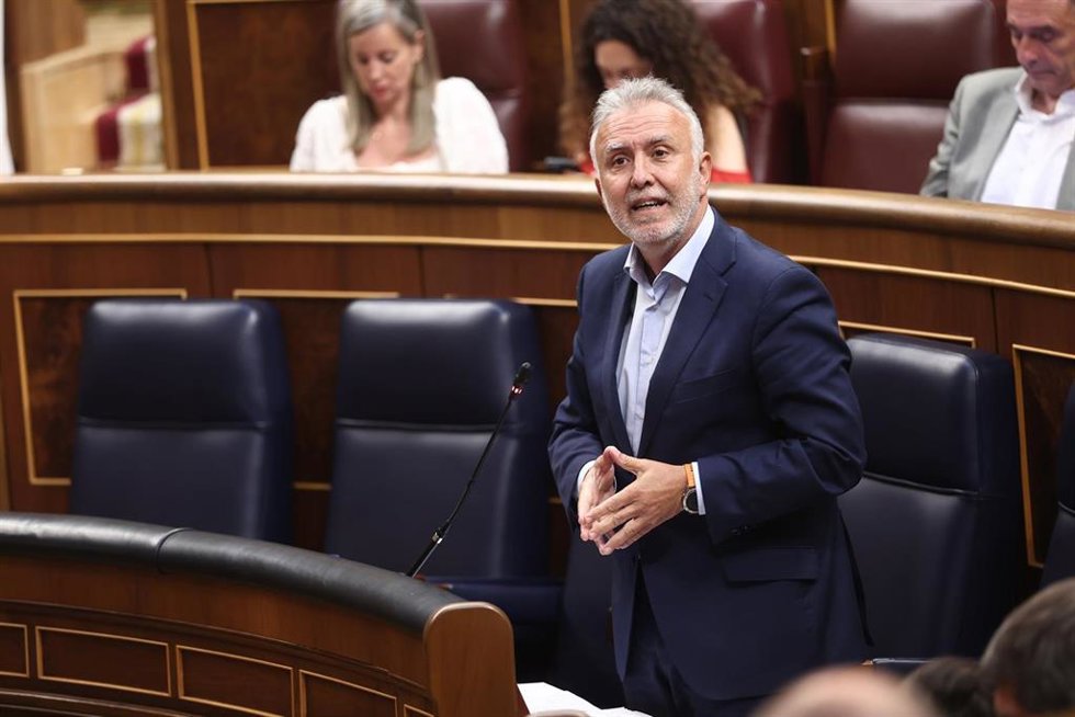 El ministro de Política Territorial y Memoria Democrática, Ángel Víctor Torres, una sesión de control al Gobierno, en el Congreso de los Diputados, a 24 de junio de 2026, en Madrid (España).