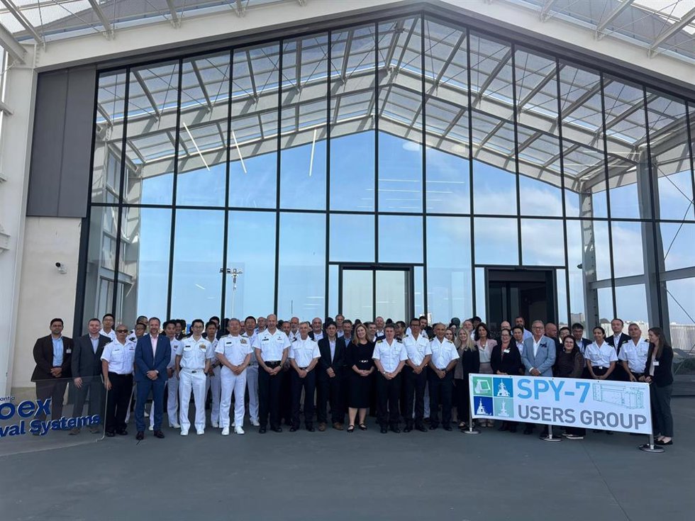 Reunión en España de los usuarios internacionales del radar SPY-7.