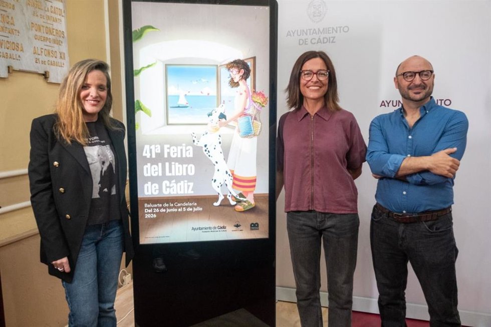 Archivo - La concejala de Cultura, Maite González, en la presentación de la Feria del Libro.
