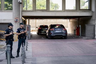 El vehicle que trasllada Begoña Gómez als jutjats