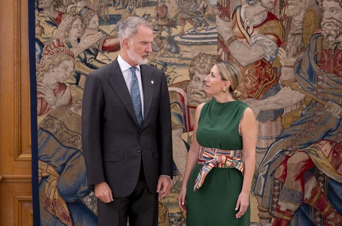 El Rey Felipe VI recibe en audiencia a la presidenta de la Junta de Extremadura, María Guardiola, en el Palacio de La Zarzuela, a 24 de junio de 2026, en Madrid (España). La reunión se produce en el marco de la ronda de contactos habituales con los mandat