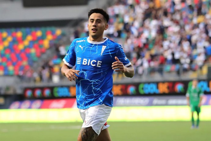 Futbol, Audax Italiano vs Universidad Catolica, campeonato 2026  Fecha 9, Liga de Primera 2026.  El jugador de Universidad Catolica Matias Palavecino, centro, celebra un gol contra Audax Italiano durante un partido de  primera disputado en el estadio