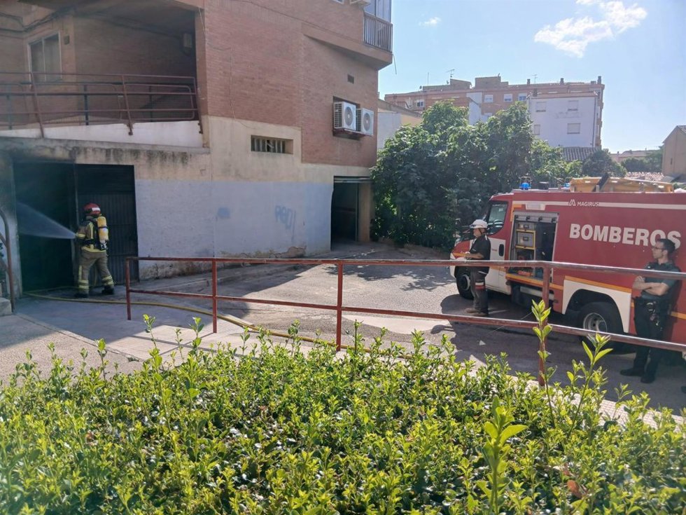 Bomberos de la Diputación de Teruel sofocan un incendio en un transformador en Andorra