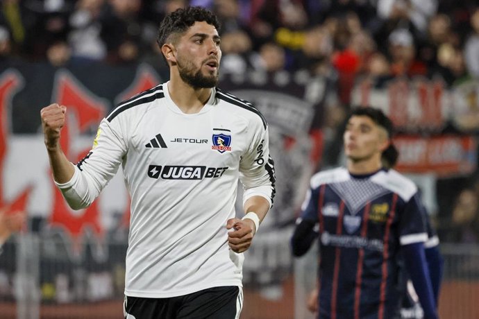 Futbol, Deportes Recoleta vs Colo Colo. Copa Chile 2026. El jugador de Colo Colo Maximiliano Romero celebra tras marcar un gol contra Deportes Recoleta durante el partido de la Copa Chile disputado en el estadio Santa Laura de Santiago,