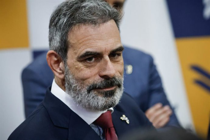 Santiago, 26 de mayo de 2026.  El Presidente del Partido Nacional Libertario, Johannes Kaiser junto su Directiva Nacional y parlamentarios del Partido, ofrecen un punto de prensa con motivo de acusacion constitucional contra el ex ministro Grau.   Diego
