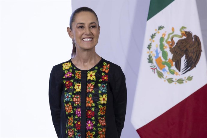 A presidente do México, Claudia Sheinbaum, durante uma coletiva de imprensa, em 19 de junho de 2026, na Cidade do México (México). Hoje, a Casa Real confirmou em sua agenda que o rei Felipe VI se reunirá com Sheinbaum no próximo dia 25 de junho, quando vi