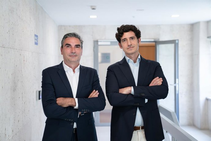 El cofundador y CEO de Self Bank, Alberto Navarro, y el CEO de Multiplo Capital, Cristian Merino.
