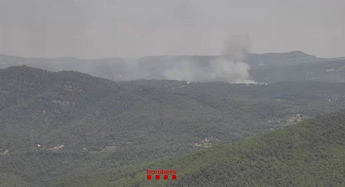Imagen del incendio en Sant Quirze Safaja (Barcelona)