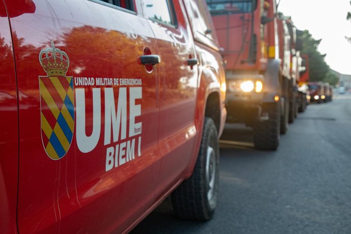 Archivo - Arquivo - Membros da UME atuam no incêndio que se originou em San Bartolomé de Pinares, em 9 de agosto de 2025, em Navas del Marqués, Ávila, Castela e Leão (Espanha). O Centro de Coordenação Operacional Integrado (Cecopi) ordenou a evacuação de 