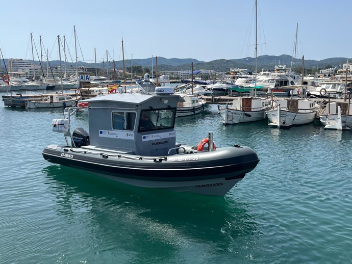 Embarcación para la vigilancia marina