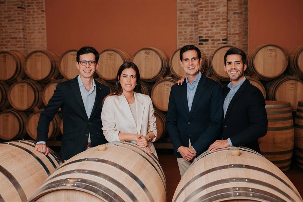Archivo - Responsables de la bodega centenaria 'Emilio Moro'.