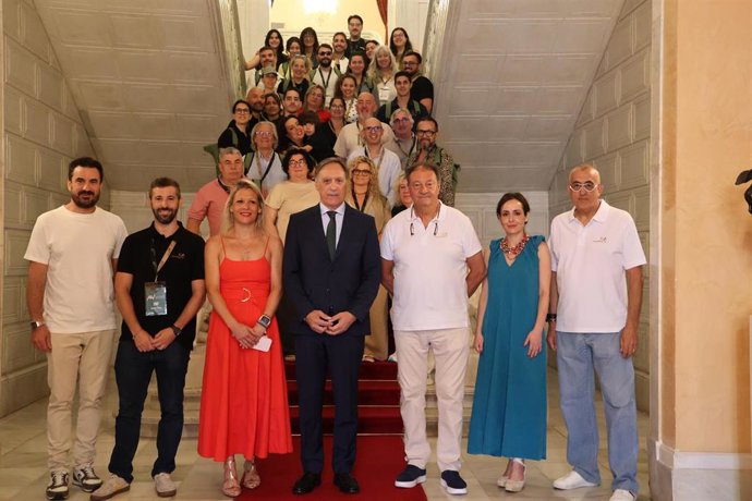 Salamanca acoge el certamen Mejor Artesano Florista, que se lleva a cabo en el casco histórico