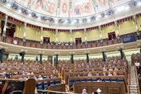 Socios del PSOE exigen "reparación" a víctimas de prácticas de conversión y critican la falta de ambición de socialistas