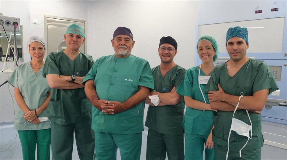 Los especialistas de Vithas Sevilla doctora Patricia Rodríguez-Rubio, doctor Luis Manuel Granados, doctor Fernando Durand, doctor Ariel Matias Kaen, doctora Julia González y doctor Fernando Cózar