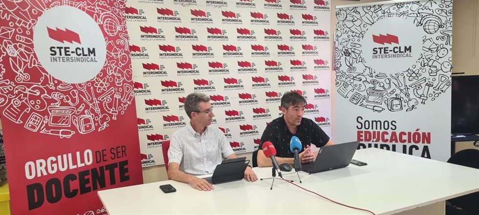 El responsable de Acción Sindical en STE en la región, Lorenzo Alberca, y el responsable de Política Educativa, Fernando Villalba.