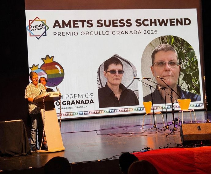 El profesor de la EASP Amets Suess Schwend recibe el Premio Orgullo Granada Activismo en Investigación