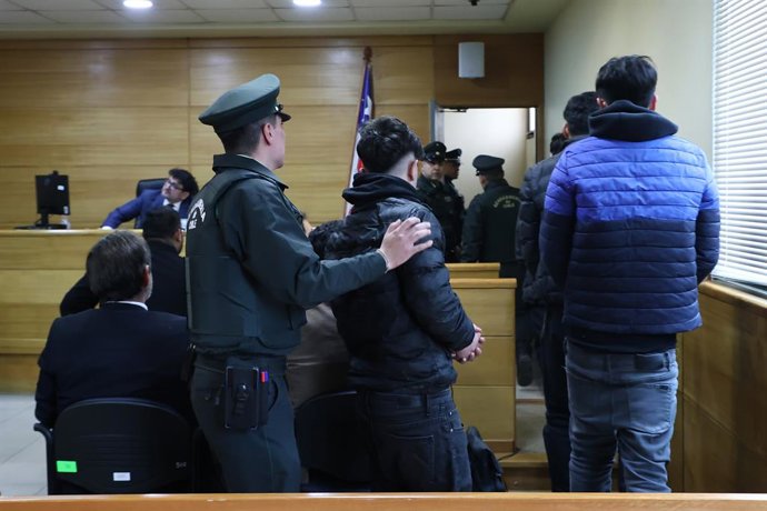 Santiago 24 de junio 2026.  ****SRES EDITORES POR ORDEN DEL JUEZ NO SE PUEDE MOSTRAR EL ROSTRO DE MENORES ******  Fiscalia Occidente somete a control de   detencion y formalizacion a implicados en muerte de nino de 12 anos de edad, tras ser arrastrado en