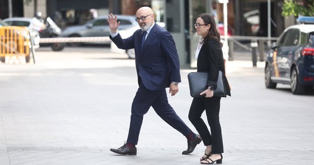 El abogado de Cerdán reconoce pagos del PSOE y reuniones junto a Leire Díez con la Fiscalía General pero no los motivos