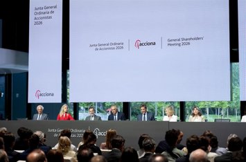 El presidente y CEO de Acciona, José Manuel Entrecanales Domecq (c), durante la Junta General de Accionistas de Acciona, a 25 de junio de 2026, en Madrid (España). 