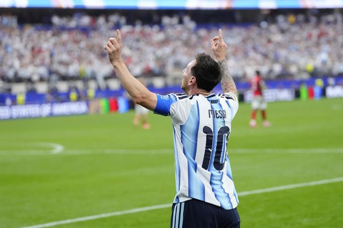 Lionel Messi of Argentina celebrates after scoring his team's second goal during the FIFA World Cup 2026 Group J match between Argentina and Austria at Dallas Stadium on June 22, 2026 in Arlington, Texas.