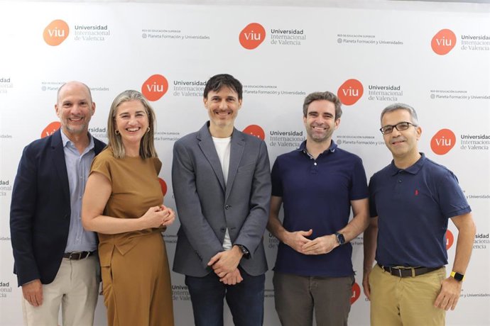 El equipo de estudiantes Voltha-IS se ha proclamado ganador de la segunda edición del Techaton de la Escuela Superior de Ingeniería, Ciencia y Tecnología (ESICT) y la Facultad de Ciencias Sociales y Jurídicas de VIU.