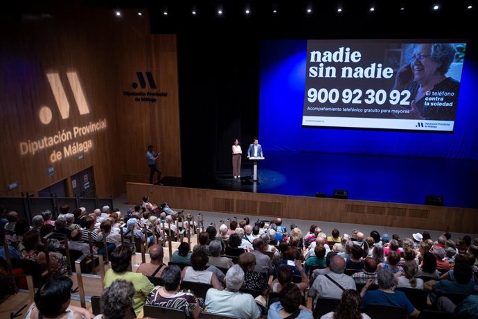 Presentación del documental 'Al otro lado' contra la soledad no deseada entre mayores