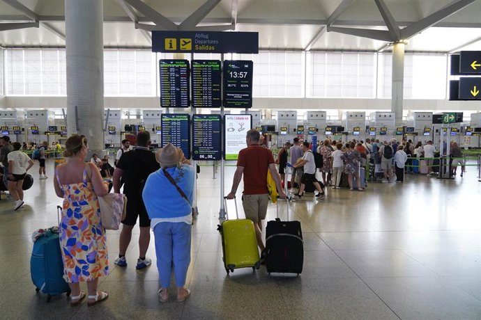 Archivo - Imagen de archivo del aeropuerto Málaga-Costa del Sol.