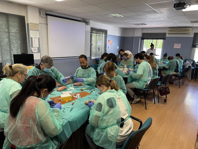 Curso cirugía menor en el Distrito de Atención Primaria Costa del Sol
