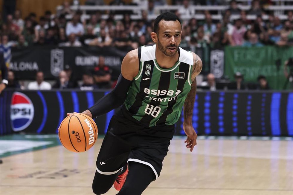 Adam Hanga en un partido con el Asisa Joventut en el Olímpic de Badalona