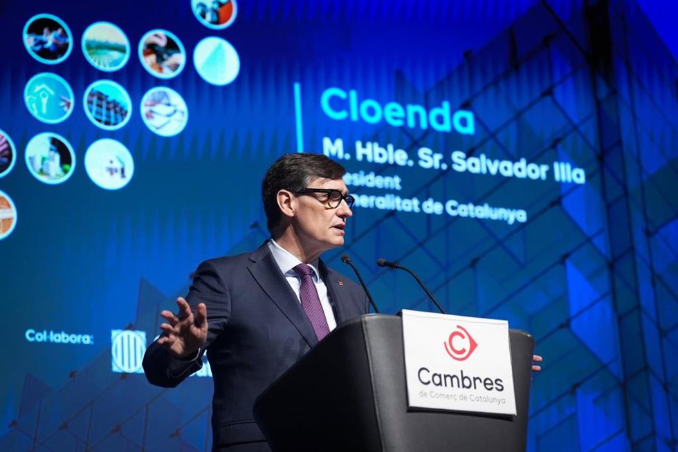 El president de la Generalitat, Salvador Illa, durante la celebración del acto de presentación oficial de la Memòria Econòmica de Catalunya 2025 este jueves en Barcelona.