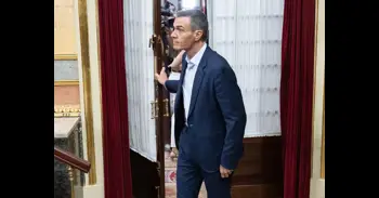 El Congreso pide a Sánchez que se someta a una cuestión de confianza y que asuma responsabilidades con su dimisión