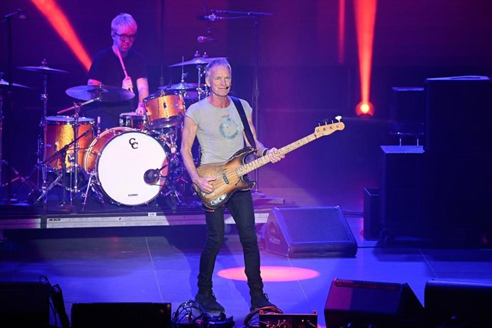 Archivo - Sting en el escenario de Christmas by Starlite que se celebra en Ifema, a 15 de diciembre de 2023, en Madrid (España).