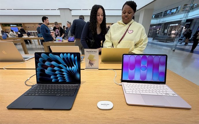 Archivo - Arquivo - 3 de abril de 2026, Wauwatosa, Wisconsin, EUA: A Apple lançou o laptop Mac Neo, um modelo colorido e com preço mais acessível.