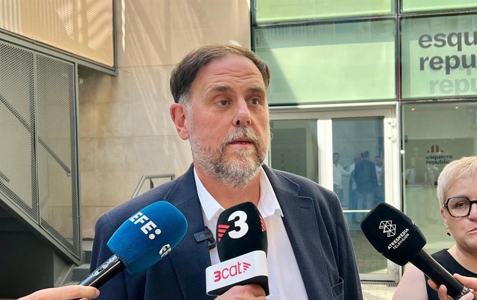 El presidente de ERC, Oriol Junqueras, en una atención a los medios este jueves