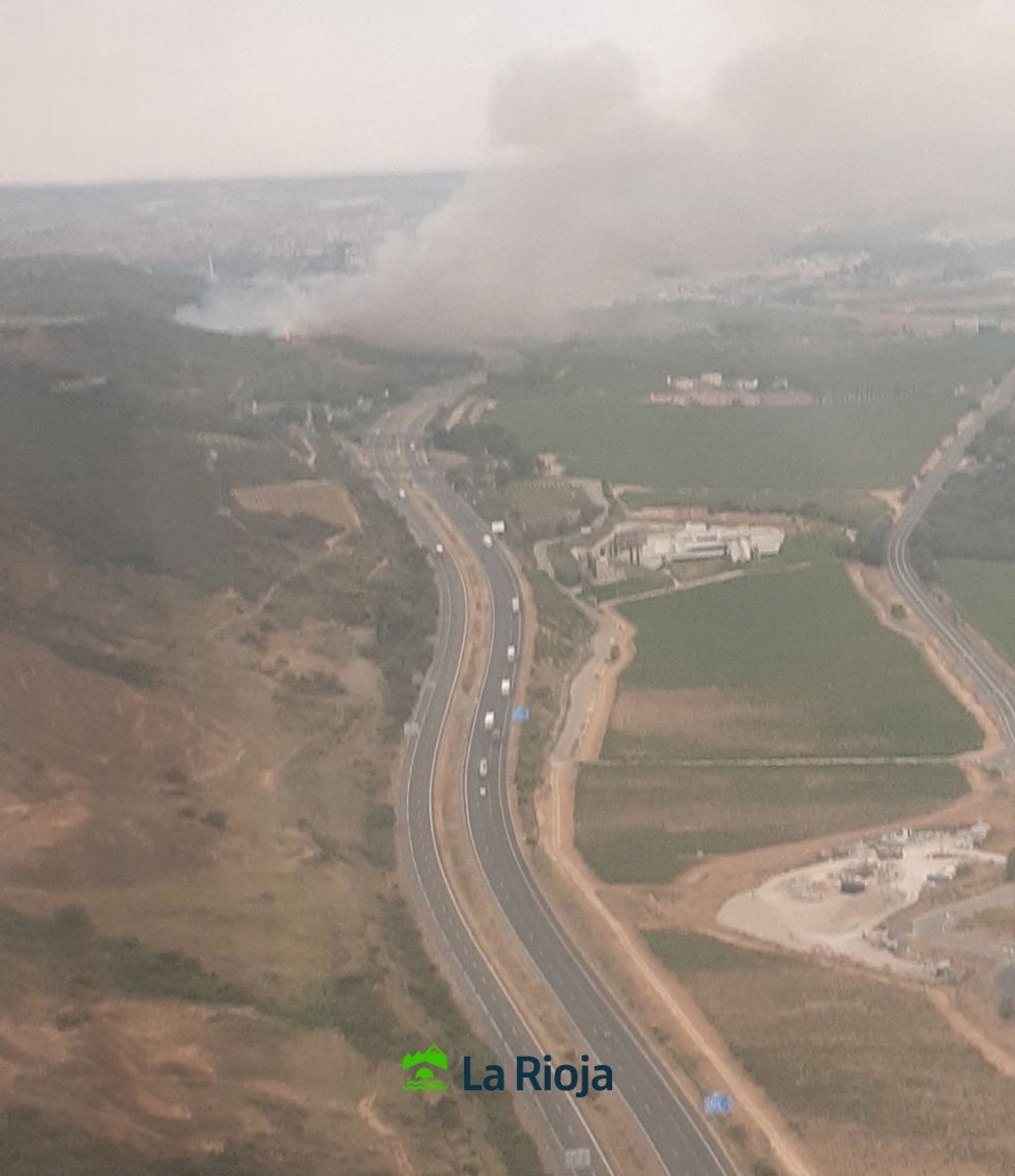Incendio en la Rad de Varea que afecta a la AP-68