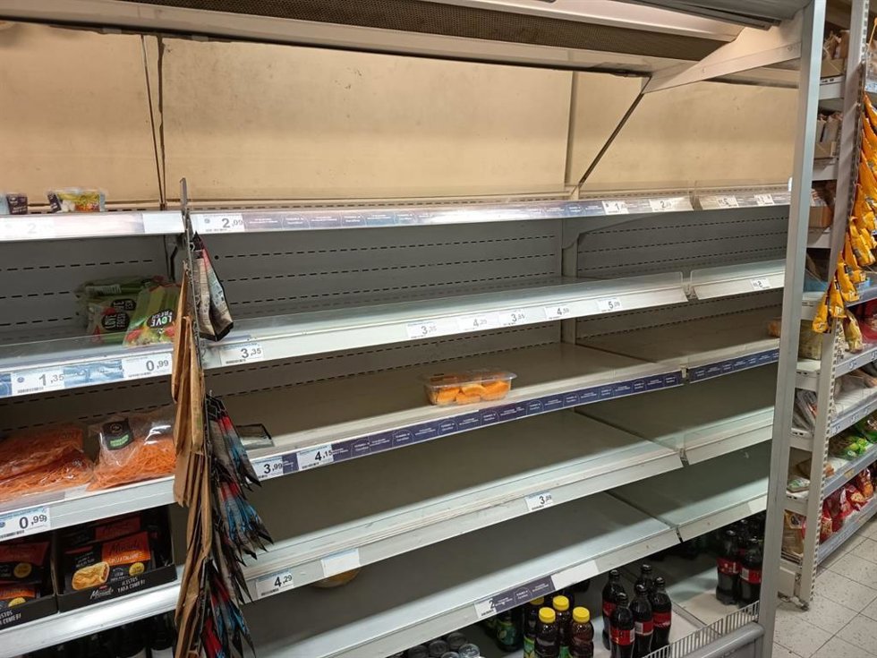 Un supermercado de Sevilla durante la huelga del sector logístico
