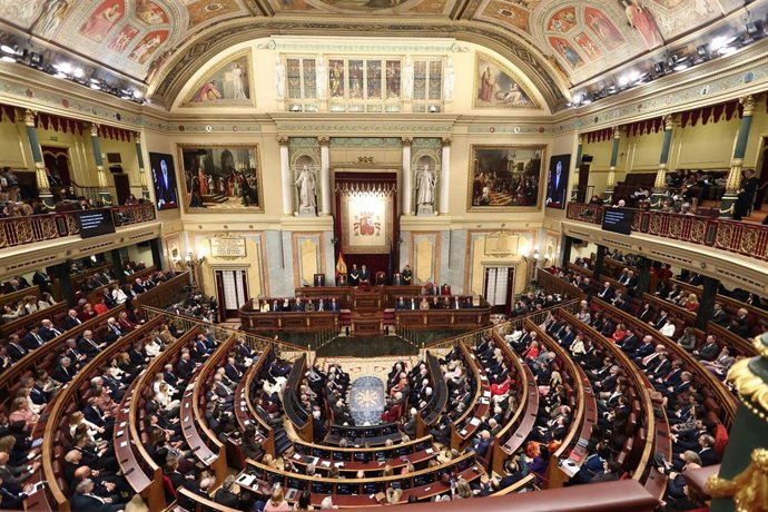 Archivo - Hemiciclo durante el acto institucional ‘Nuestra constitución más longeva'.