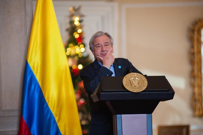 Arquivo - 24 de novembro de 2021, Bogotá, Cundinamarca, Colômbia: O secretário-geral das Nações Unidas, António Guterres, fala à imprensa em uma coletiva durante a visita do secretário-geral das Nações Unidas, António Guterres, por ocasião do 5º aniversár
