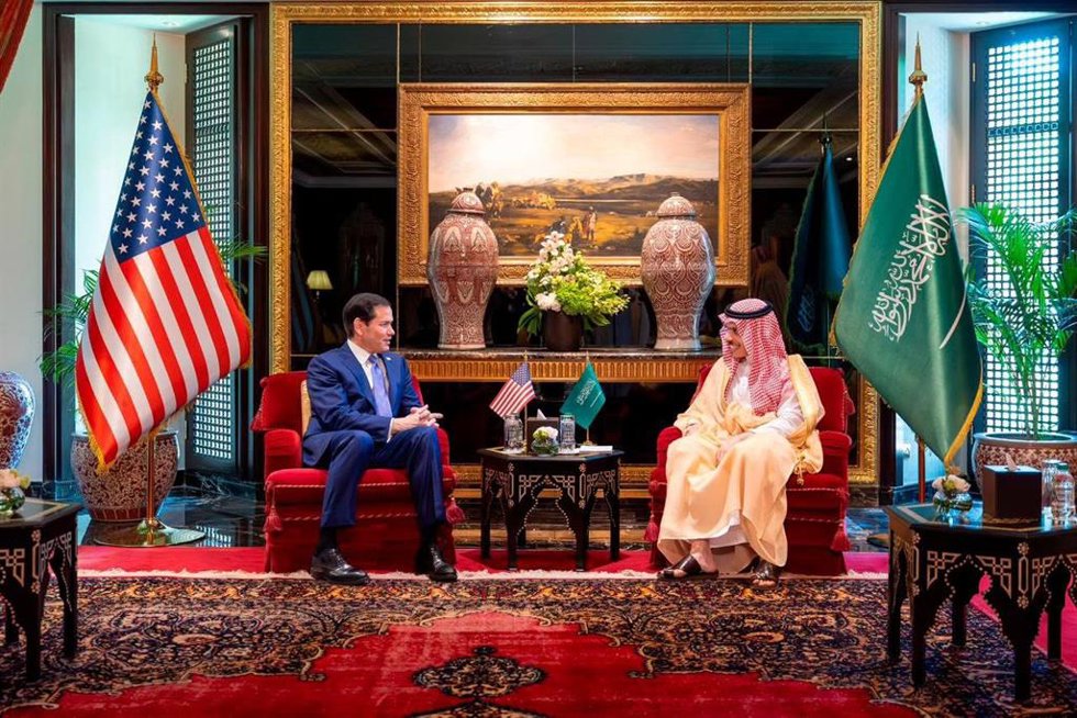 El ministro de Asuntos Exteriores saudí, Faisal bin Farhan, se reúne con el secretario de Estado de EEUU, Marco Rubio, en el marco de la reunión ministerial entre el Consejo de Cooperación del Golfo y Estados Unidos
